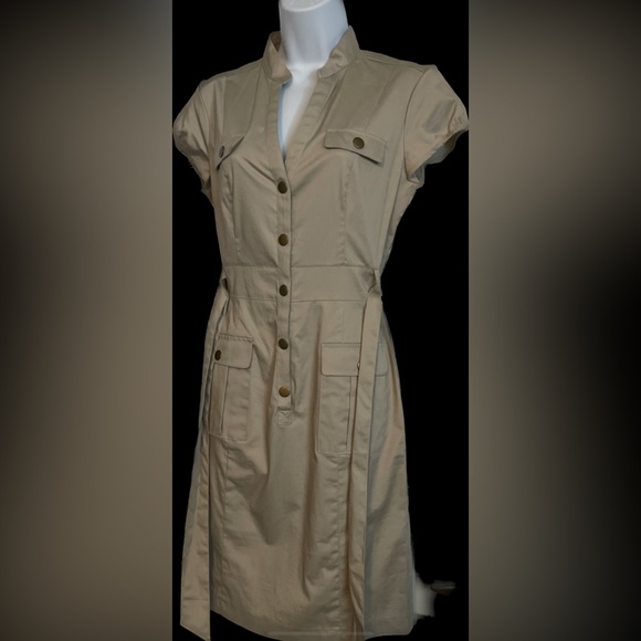 Beige color snap front dress - Picture 2 of 4